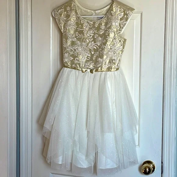 Jona Michelle Dresses | Stunning, Golden, White, Formal Dress Sparkles | Color: Gold/White | Size: 12g | Gibilterrac's Closet Jona Michelle Dresses | Stunning, Golden, White, Formal Dress Sparkles | Color: Gold/White | Size: 12g | Gibilterrac's Closet